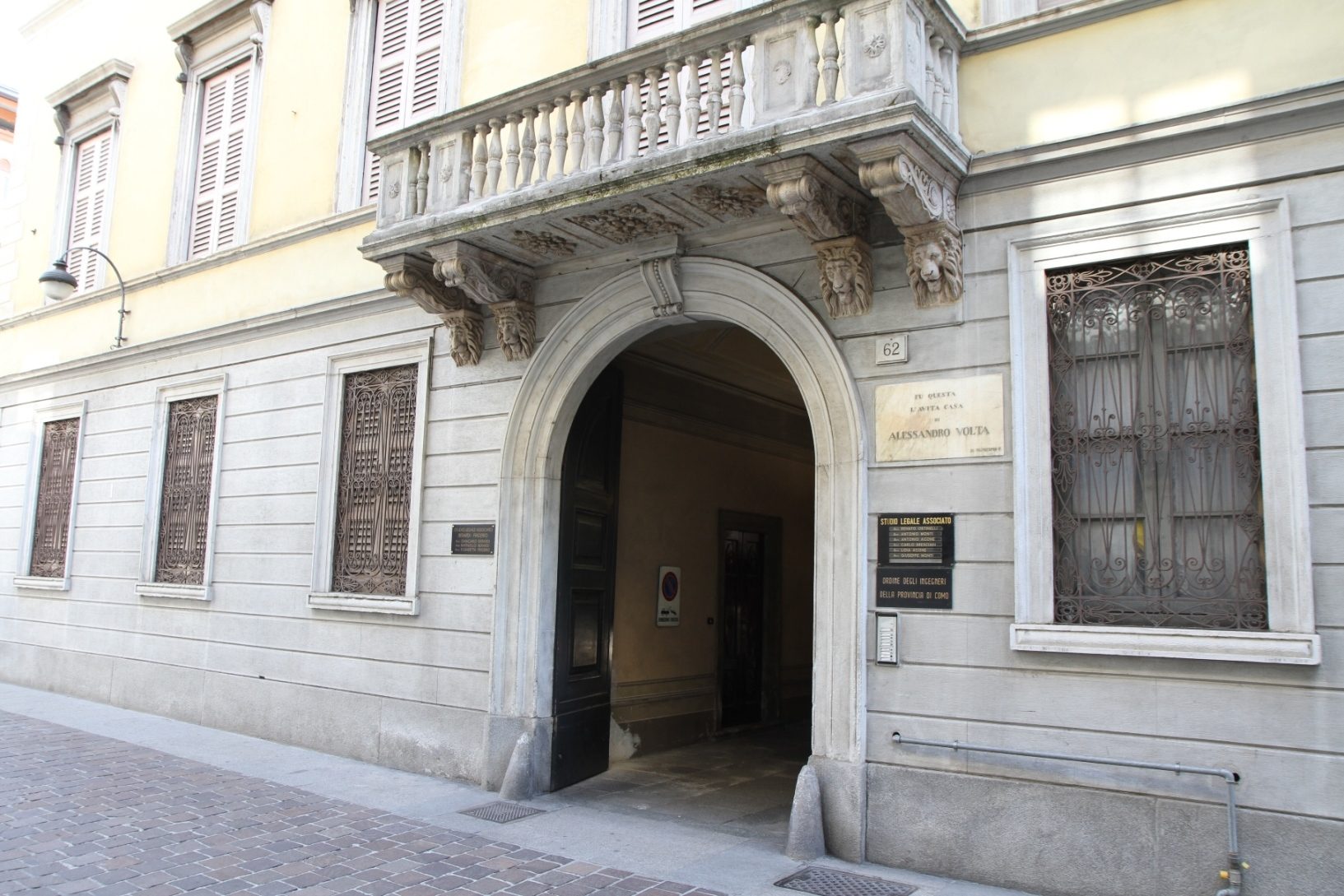 Alessandro Volta's birthplace, Como - 03.JPG
